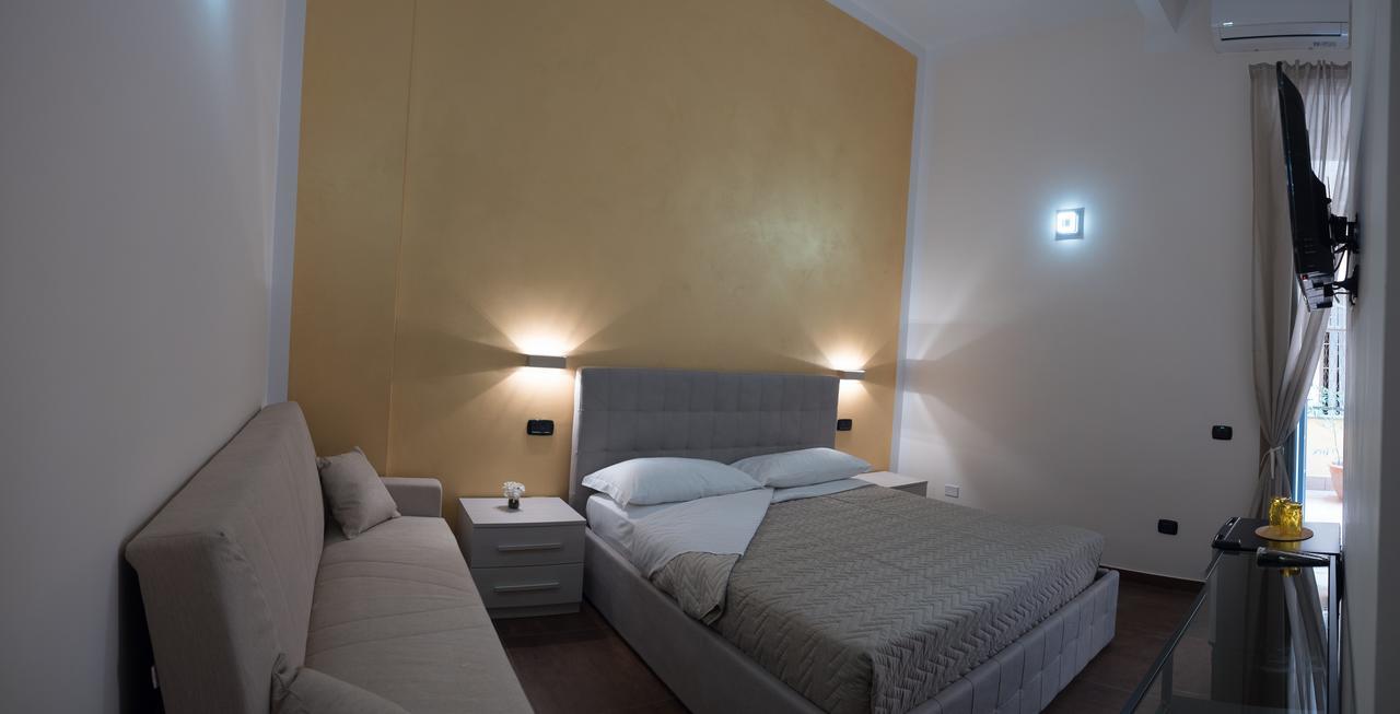 Corallo Rooms ซาแลร์โน ภายนอก รูปภาพ