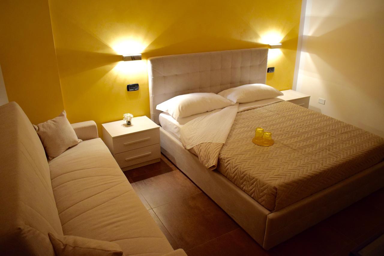 Corallo Rooms ซาแลร์โน ภายนอก รูปภาพ